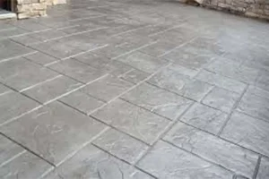 راهنمای انتخاب کفپوش بتنی پرسی برای حیاط